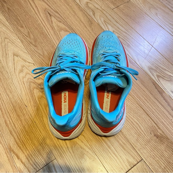 Hoka One One Clifton 8 women’s 9.5B - Picture 4 of 6